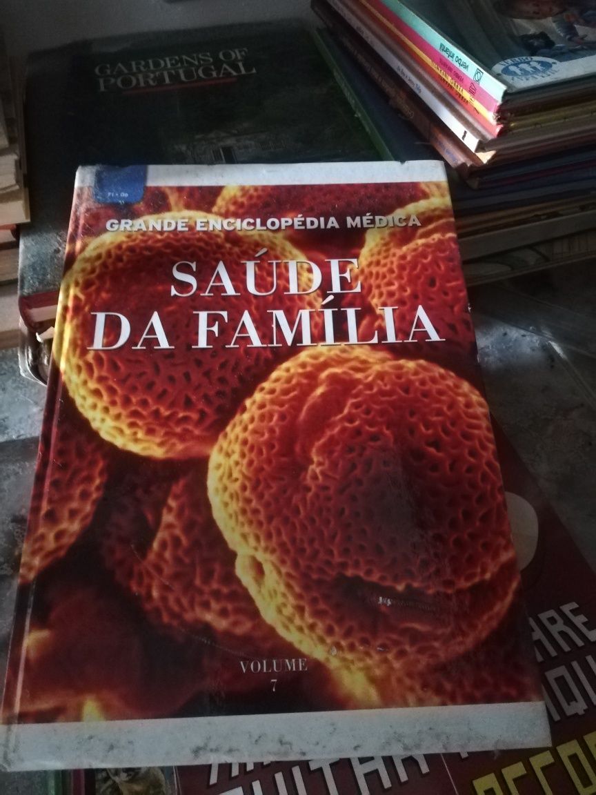 Livros  váriados