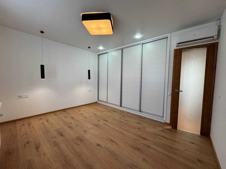 Продаж котеджу с.Малехів з сучасним ремонтом