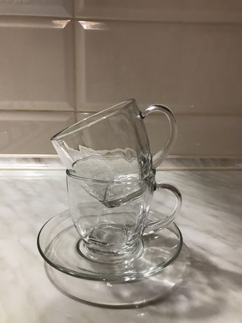 Продам набор:прозрачные чашки для кофе+ блюдце. Бердянск.