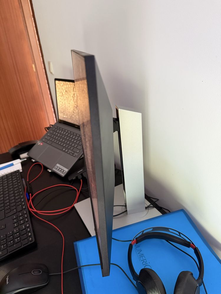 24-inch HP E24 G4 1920 x 1080 LCD Monitor Preto