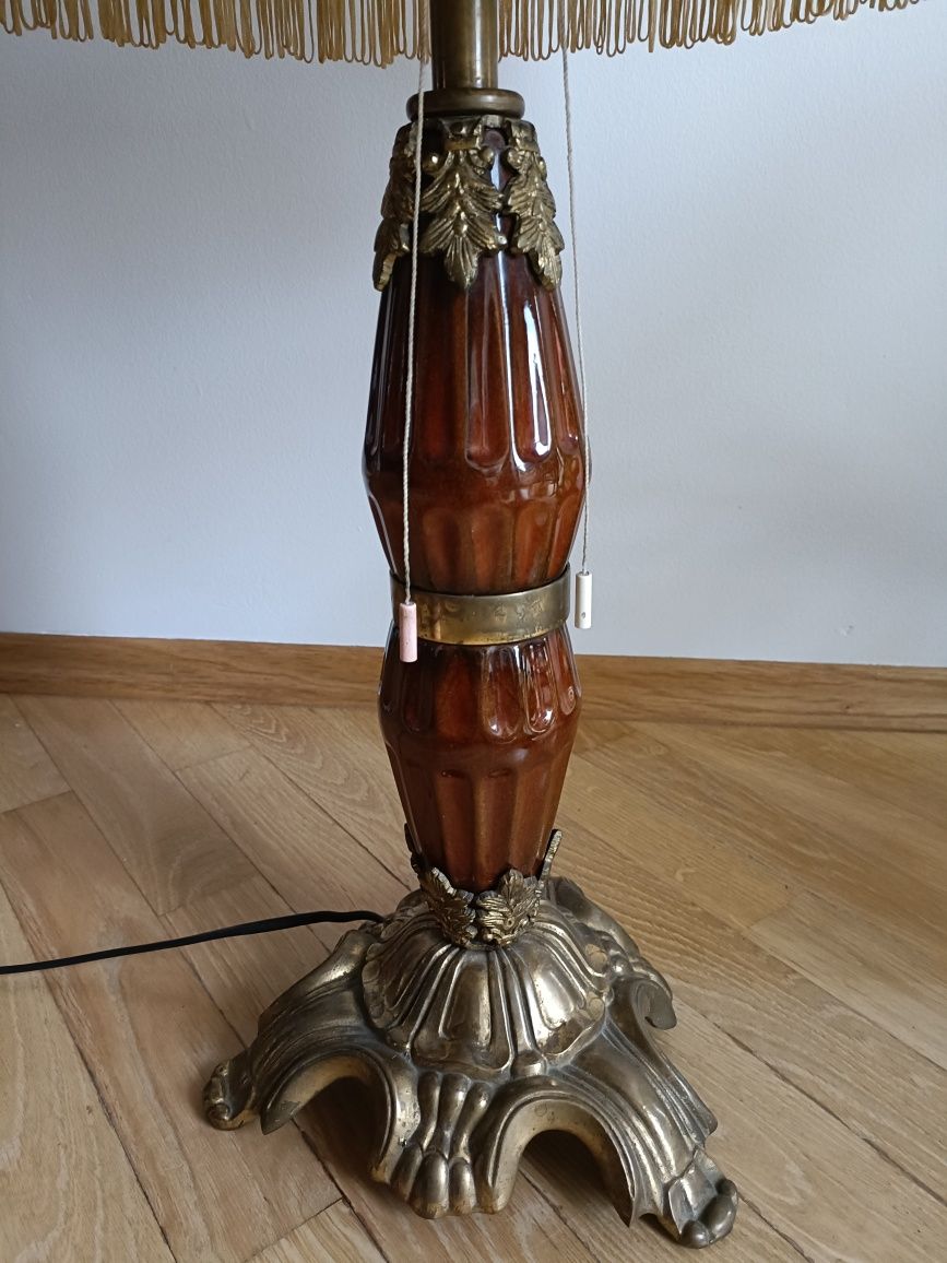 Okazała lampa na biurko