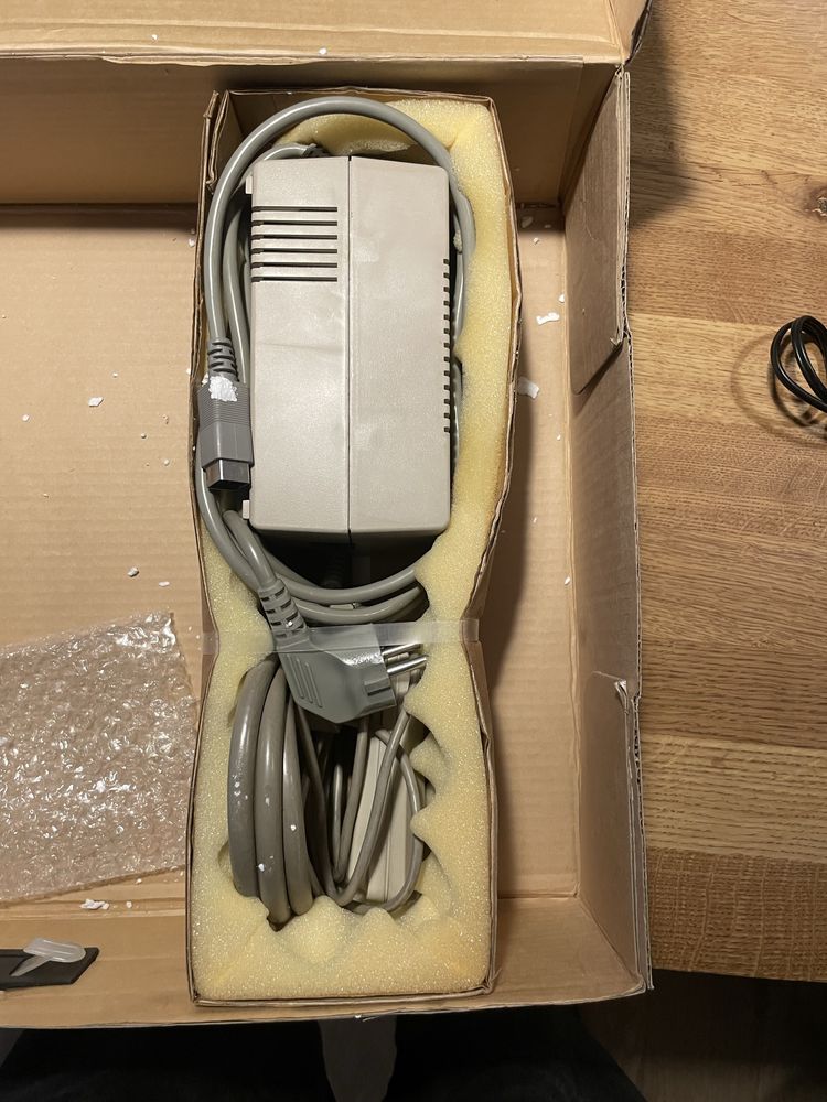 Amiga 500 z monitorem sprawna + 2 joystiki i prdały