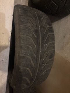 Opony zimowe 215/55 R17