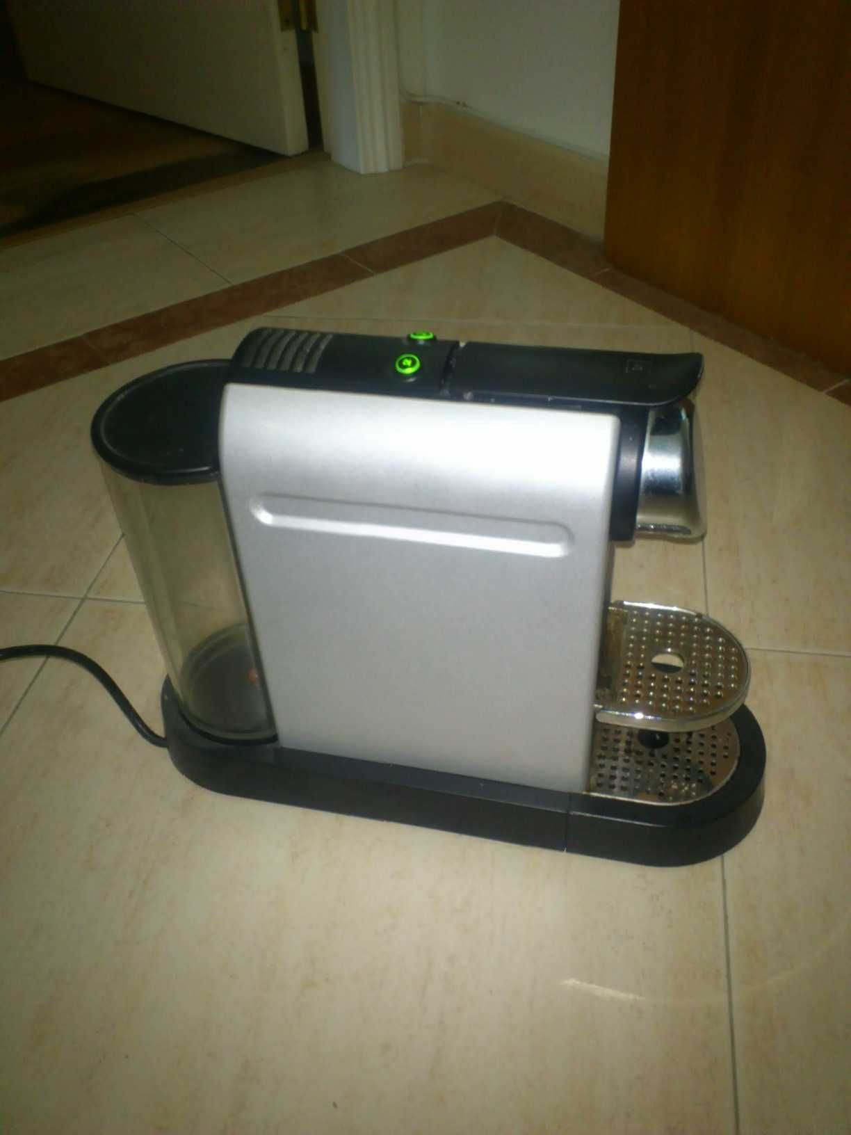 Maquina café - Krups ( Nespresso  ) Modelo Citiz