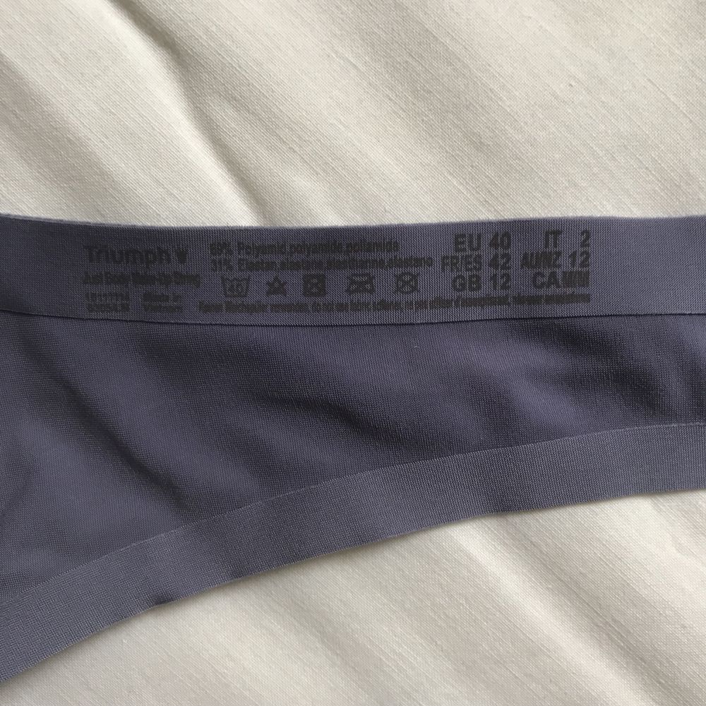 Triumph. Stringi szare r.40