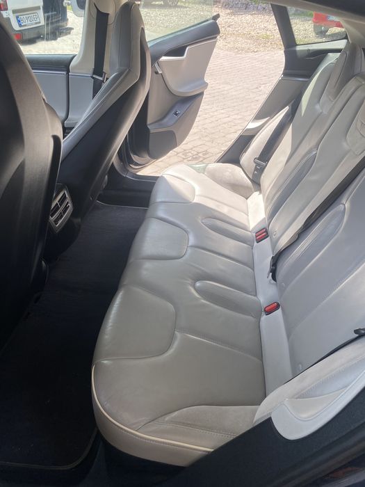 Tesla Model S P85 417к.с 85 КВт. Розмитненна!