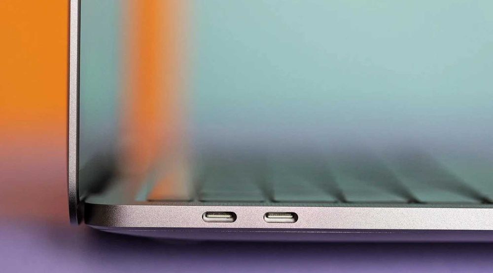 MacBook Pro M2 – 8GB RAM, 256GB SSD (Jak nowy)