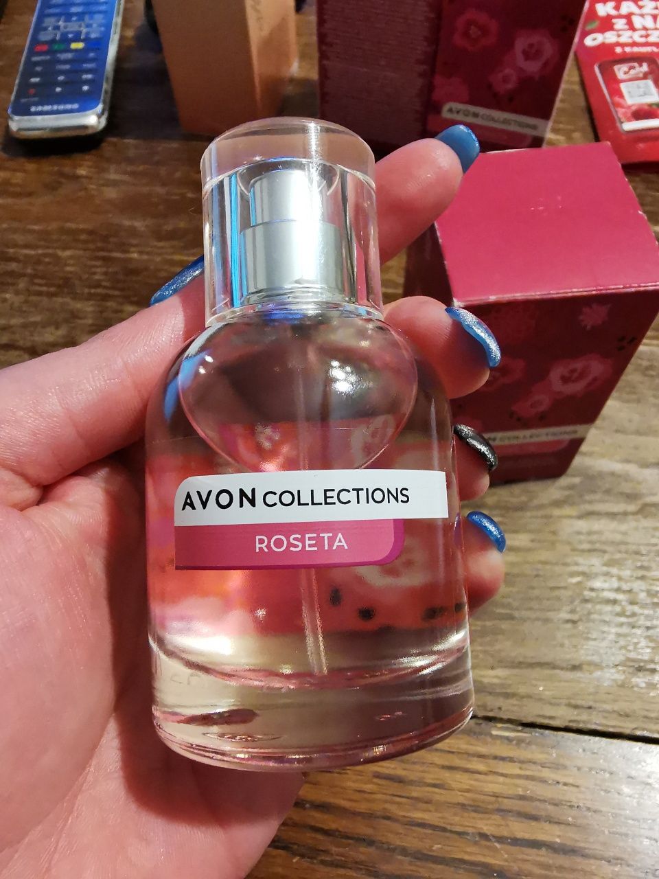 Woda avon collections roseta