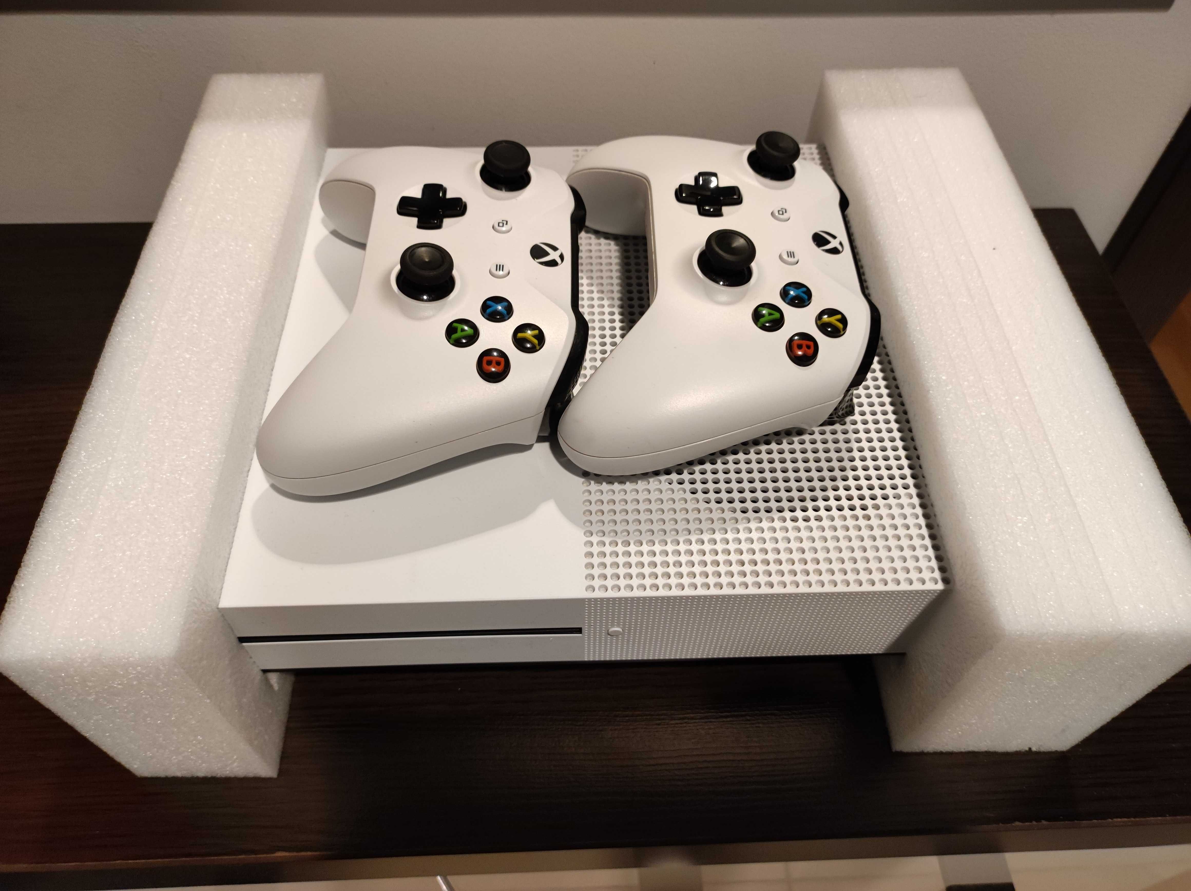 Konsola Xbox One S 1Tb zestaw 2 * Nowe pady wszystko sprawne + Mad Max