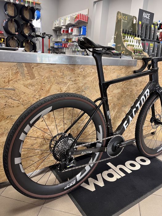 Rower Gravel Factor Ostro Gravel 56 Nowy Sram Force AXS Zipp 303 XPLR