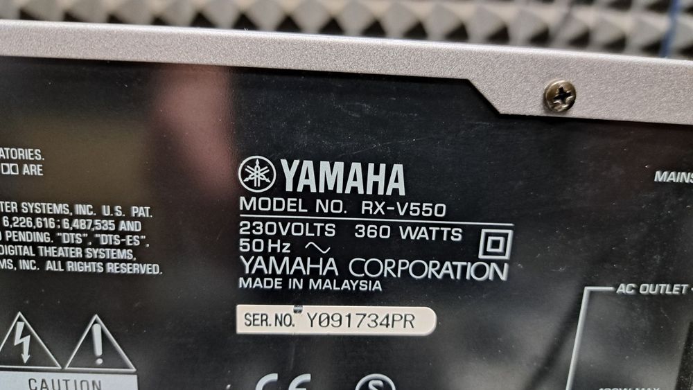 Amplituner Yamaha RX-V550