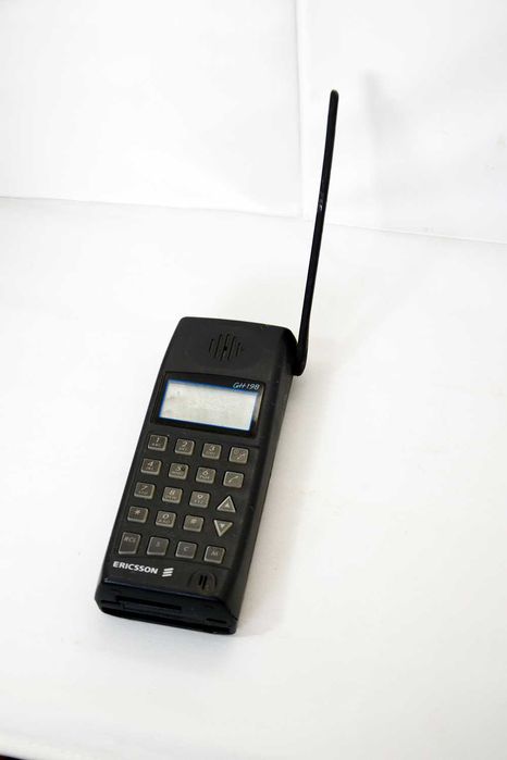Telemóvel Vintage Ericsson GH198