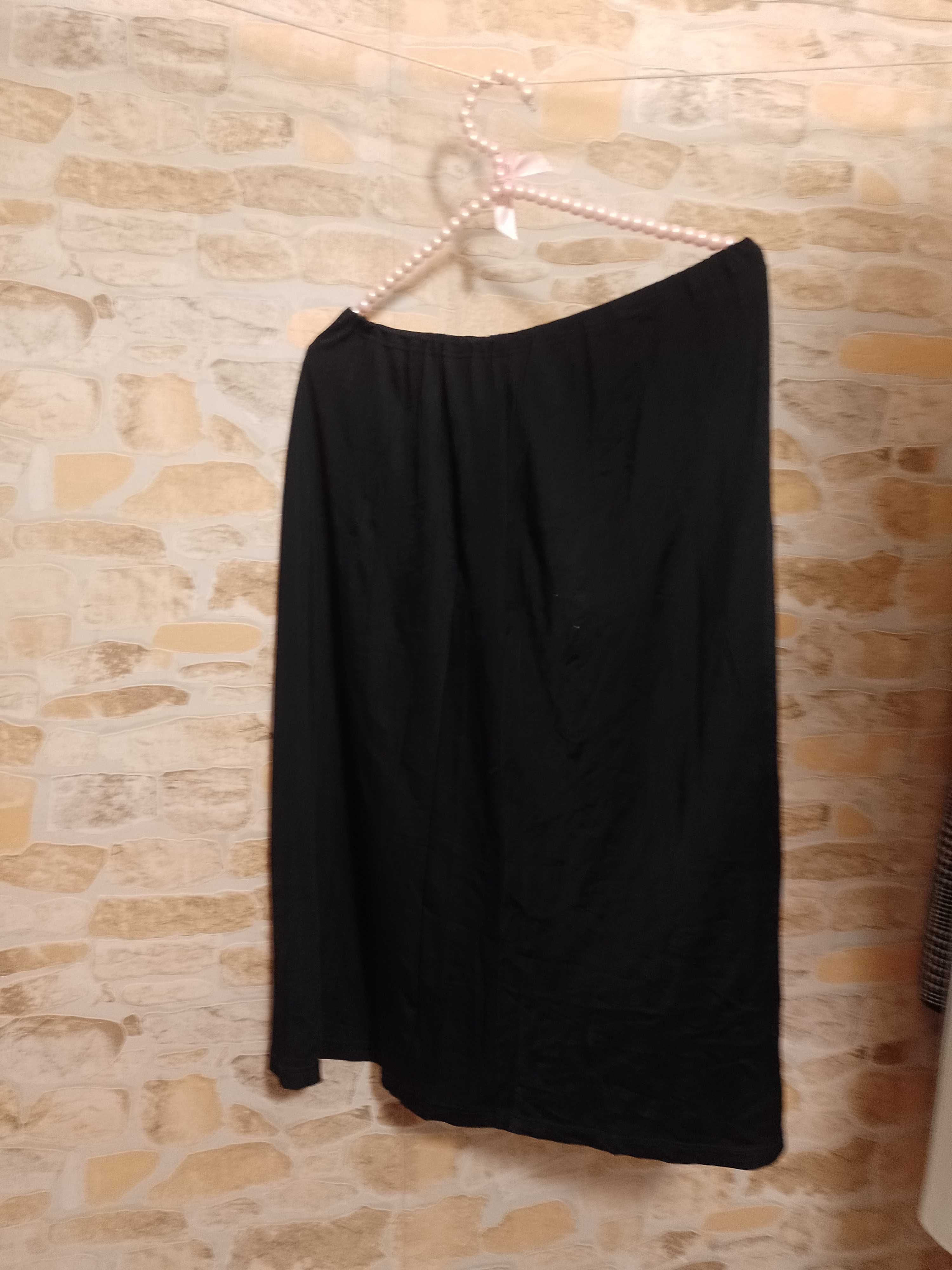 (46/3XL)Czarna półhalka halka z Londynu