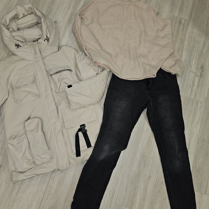 Пакет одягу включає у своє складення куртку, джинси та светр 46-48