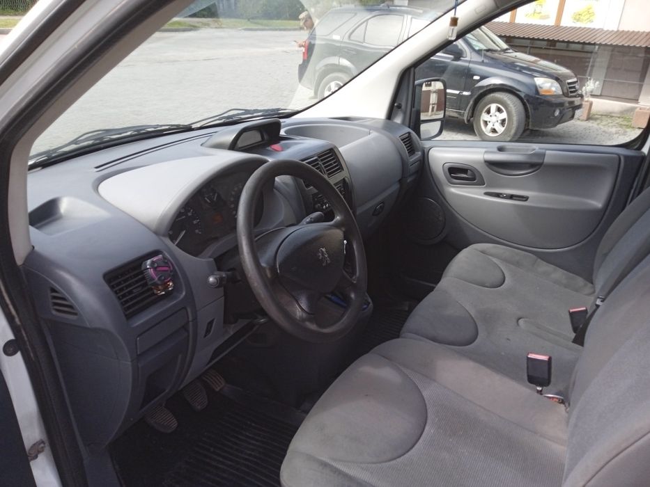 Peugeot Expert 2008р.9 місць