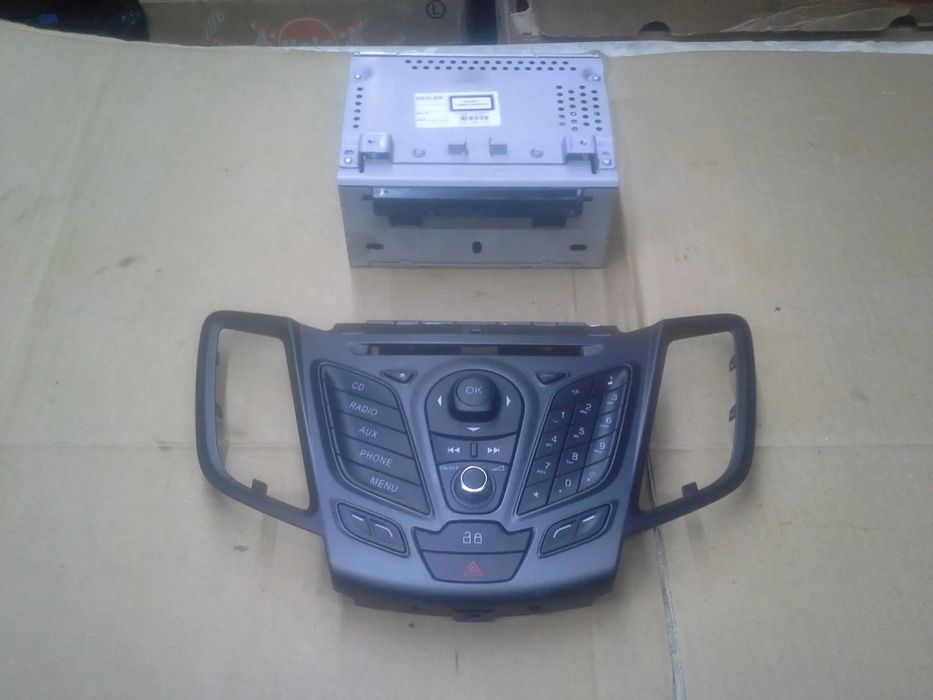 Ford Fiesta MK7 FL radio AM5T-18C815-GN 1DIN panel radia wyświetlacz komplet