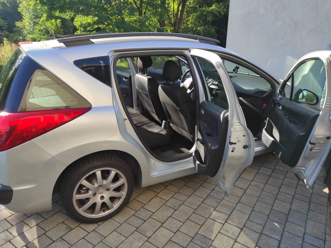 Peugeot 207 SW 1.6 HDI 2008 rok