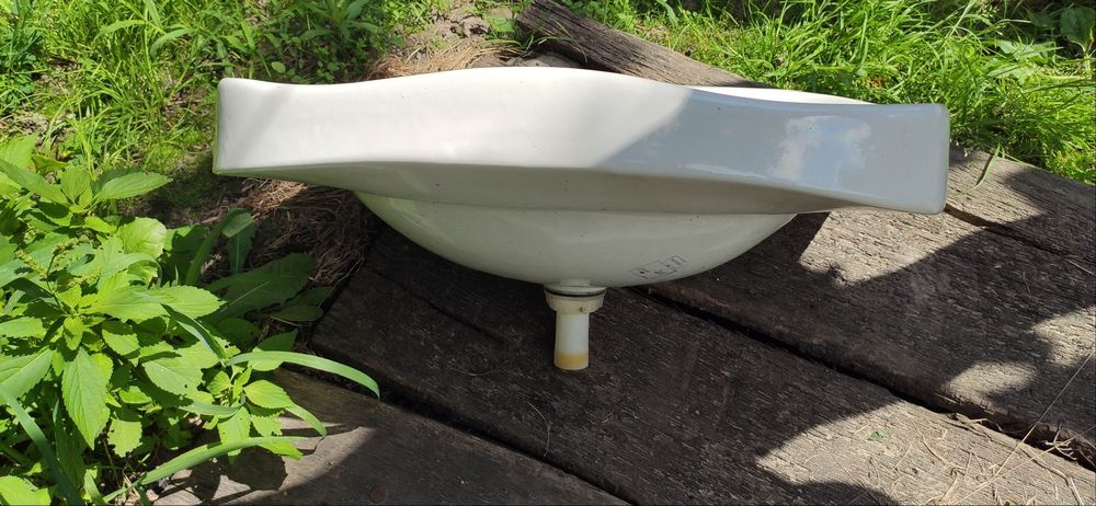 Раковина керамічна біла вживана