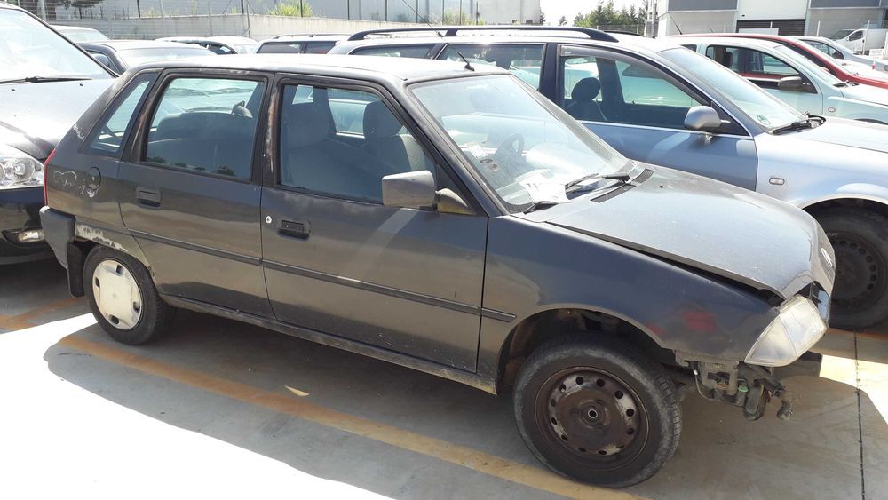 Temos para peças Citroen AX