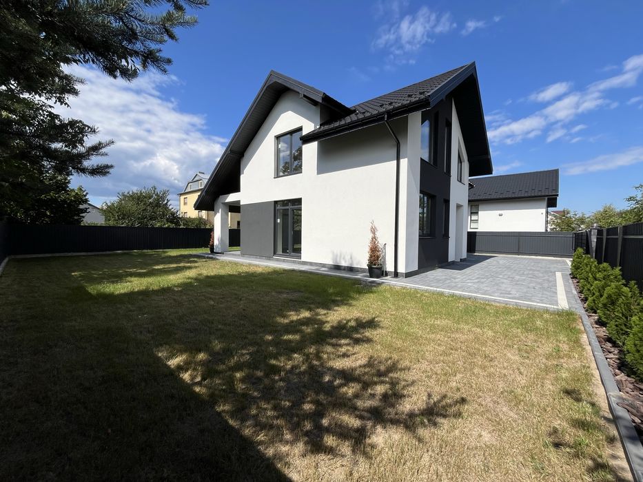 Продається будинок 140 м2 готовий до ремонту. Можливий обмін.