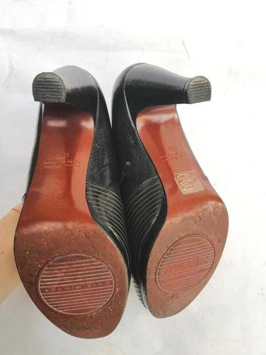 Chie mihara шкіряні ботильйони туфлі черевики чорні полоска на шнурках