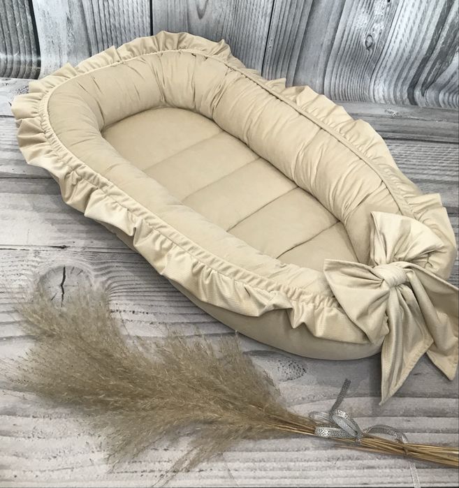 Nowy  kokon niemowlecy  velvet premium cieply beż
