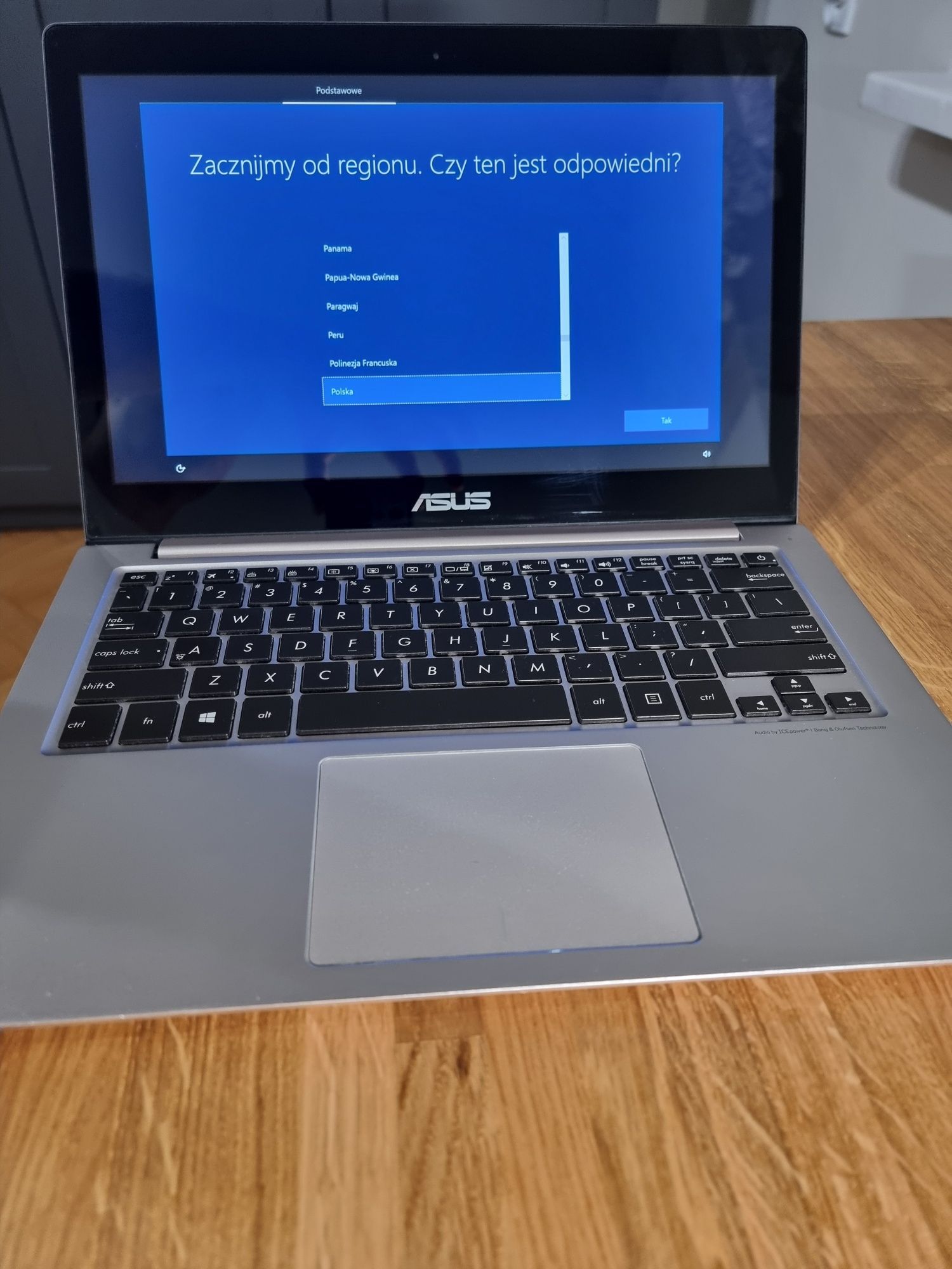 ASUS ZenBook UX303UB 13.3cala 12 RAM i7 6-gen, Dotyk, podśw.klawiatura