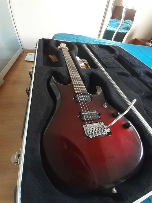 Ernie Ball Music Man JP6 (John Petrucci)