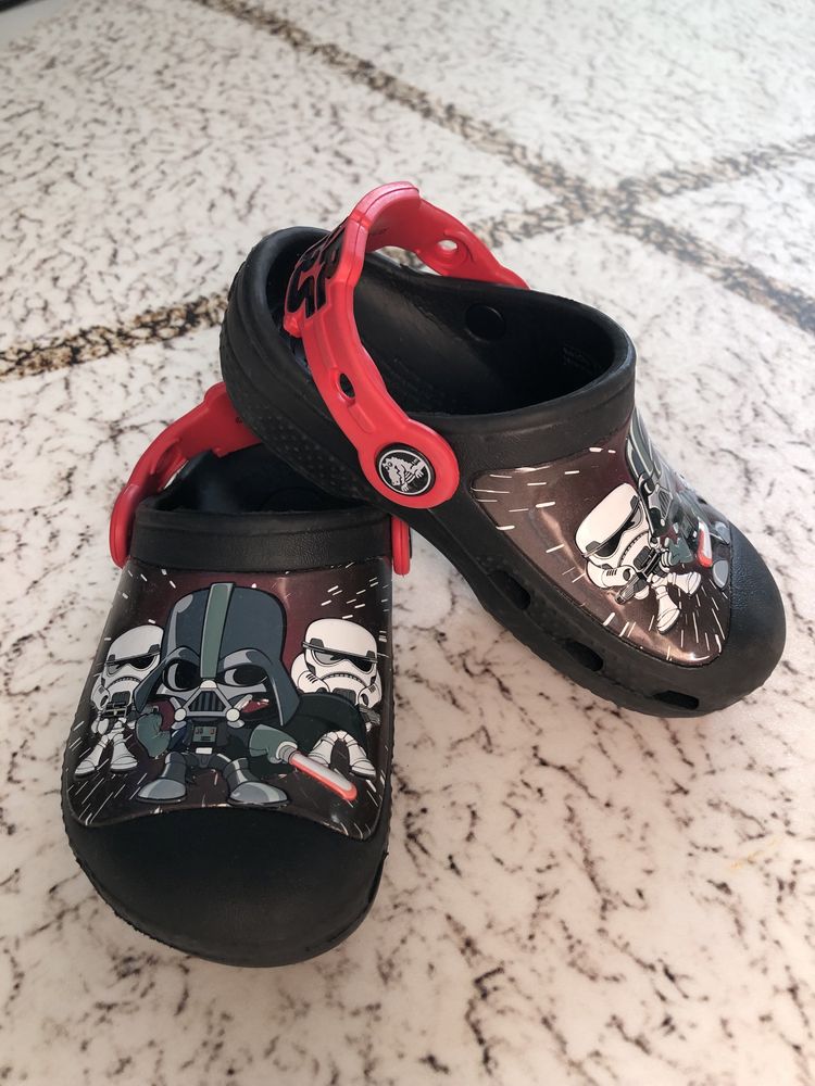 Crocs Star Wars como novas