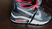 Buty sportowe firmy NIKE model Air Max