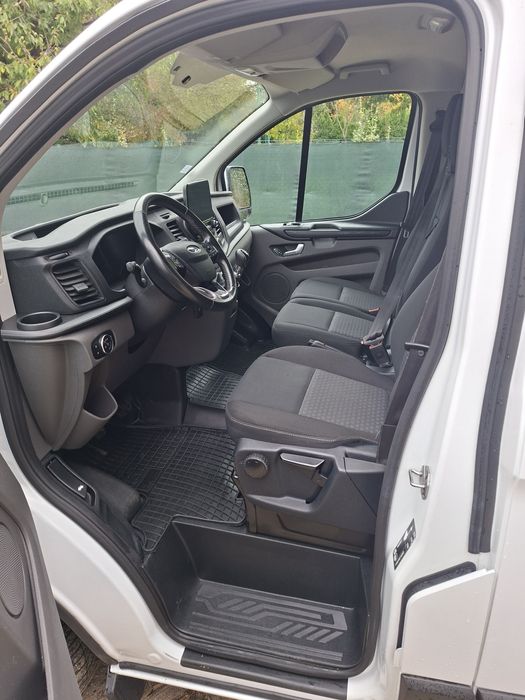 Ford Transit Custom 2.0 tdci 2019r L2H1 bogate wyposażenie. Klima led