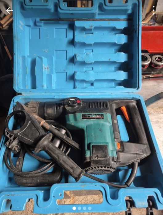 Młot firmy Makita + wiertła