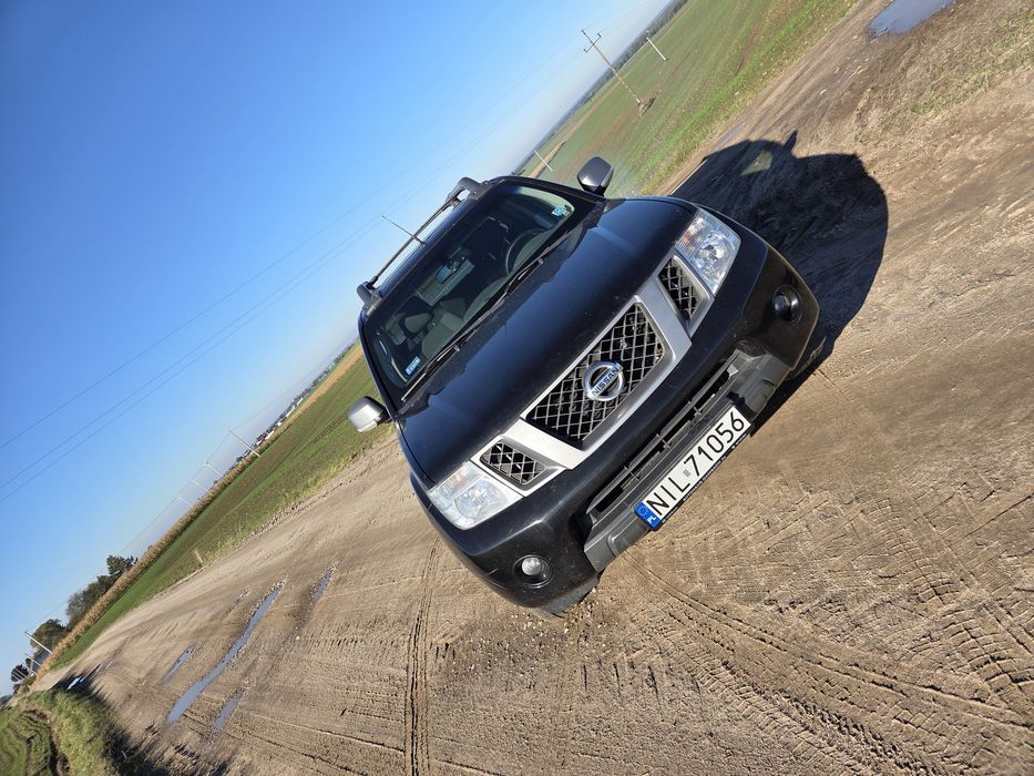 Nissan navara 2013rok 2.5ddti 190km 4x4 dymi