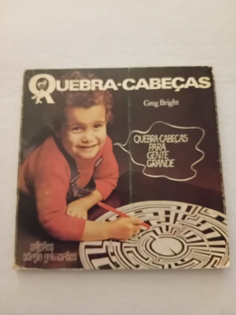 Livro antigo - Quebra - cabeças