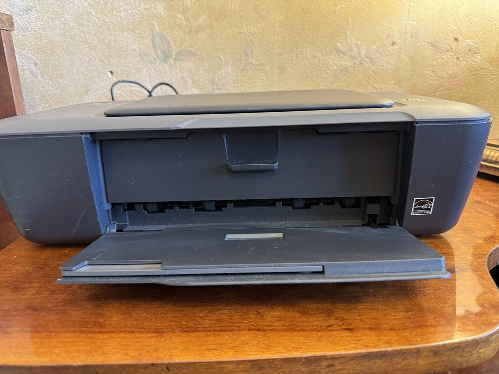 Принтер мфу HP deskjet 1000