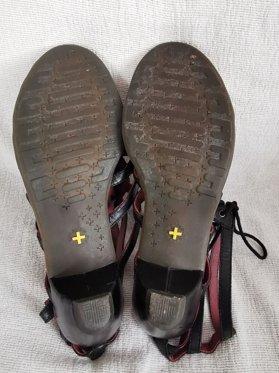 Dr. Martens Gladiator sandały rzymianki na obcasie 39