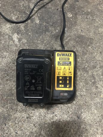 DeWalt Ładowarka z bateria