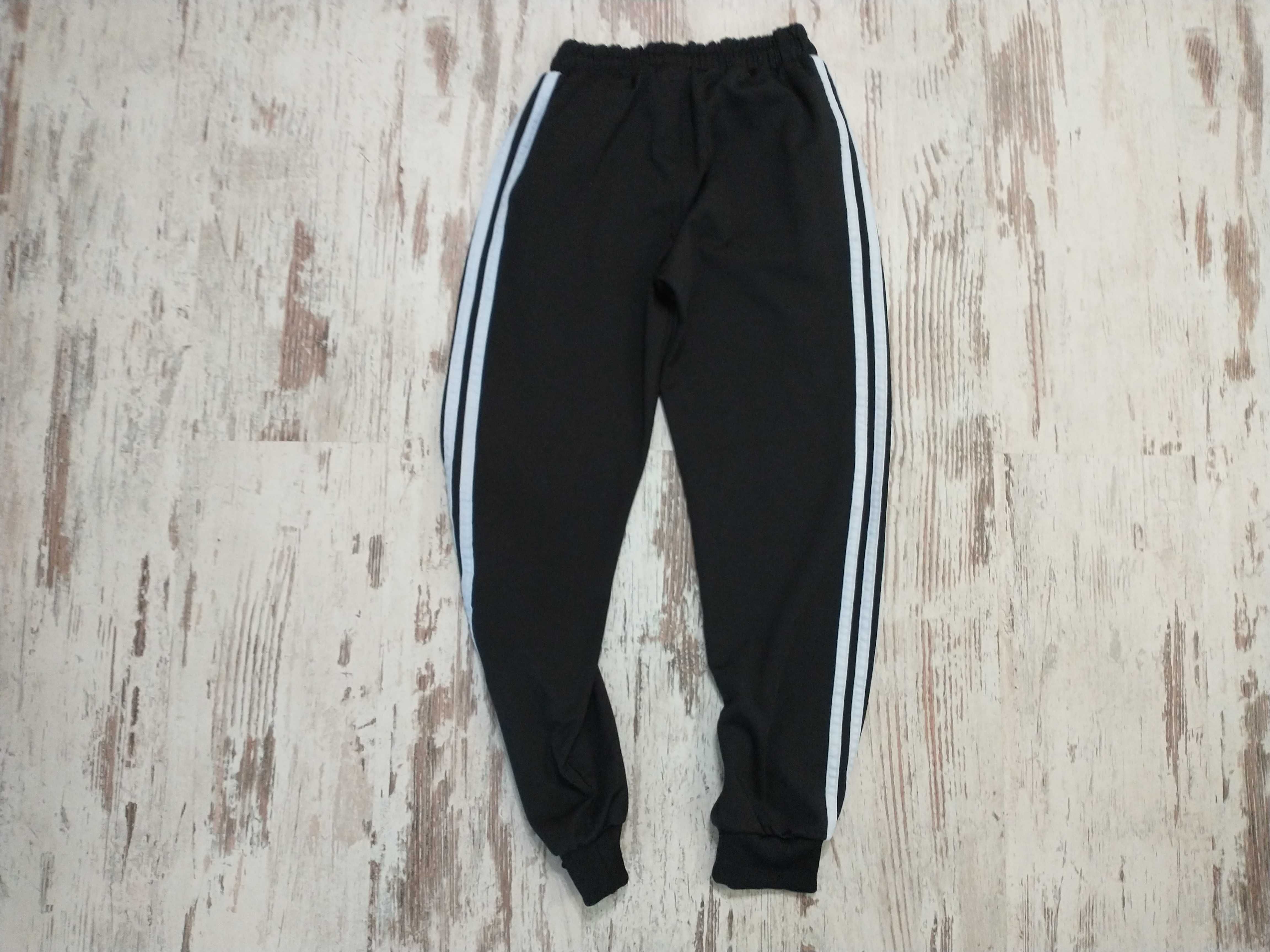 Juventus Turyn Adidas Spodnie 176 cm