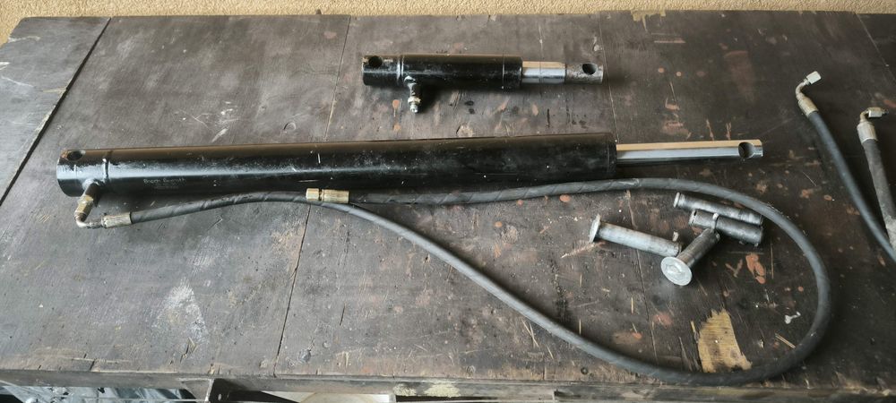 Siłowniki do rampy przeładunkowej