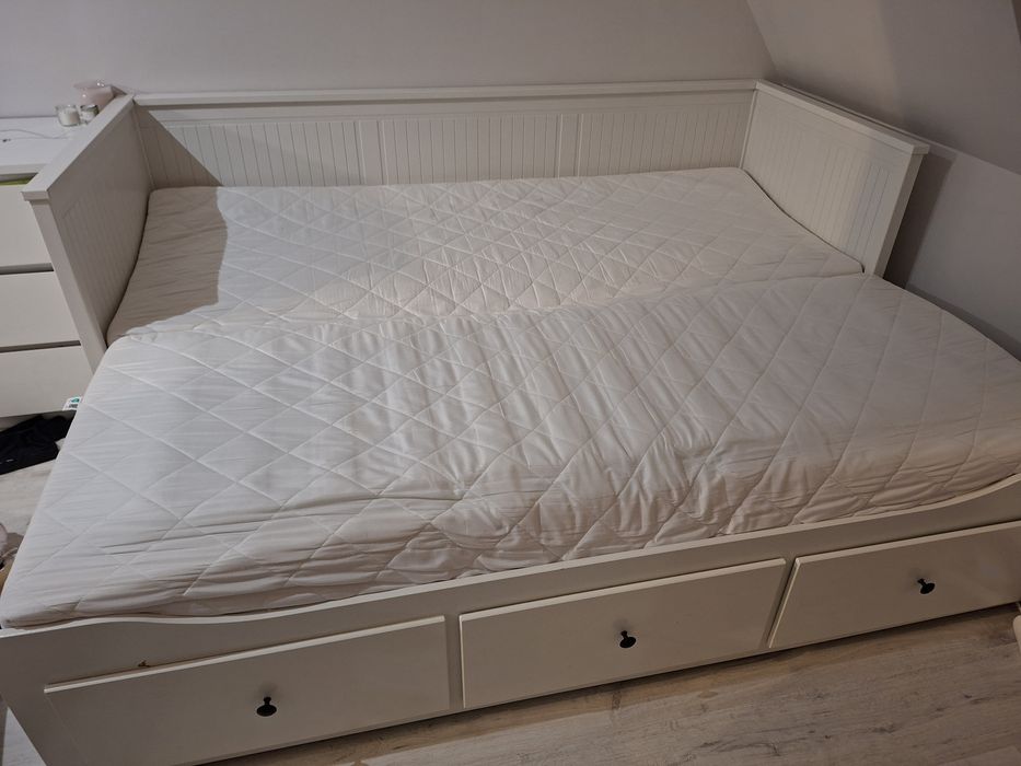 Łóżko Hemnes z materacami