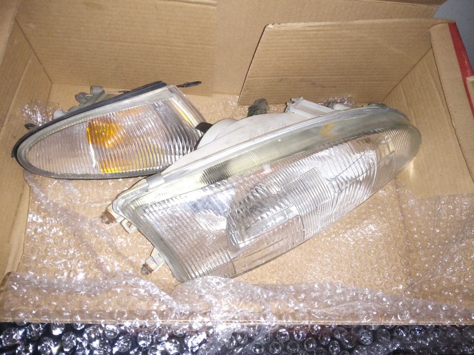 Farol e Pisca Mitsubishi Colt 1.3glx 1992 Frente/Passageiro