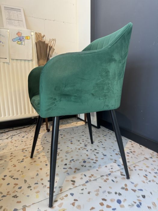 Fotel biurowy kolor butelkowy