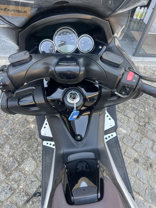 YAMAHA Tmax 500  só 34 mil km ( ler anuncio)