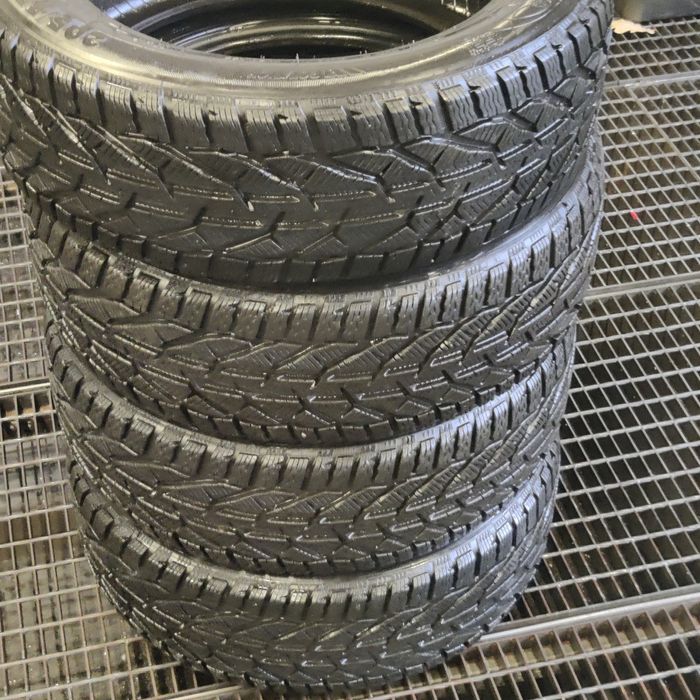 Opona / Opony Zimowe Kormoran Snow 205/55R17 95V 6mm.