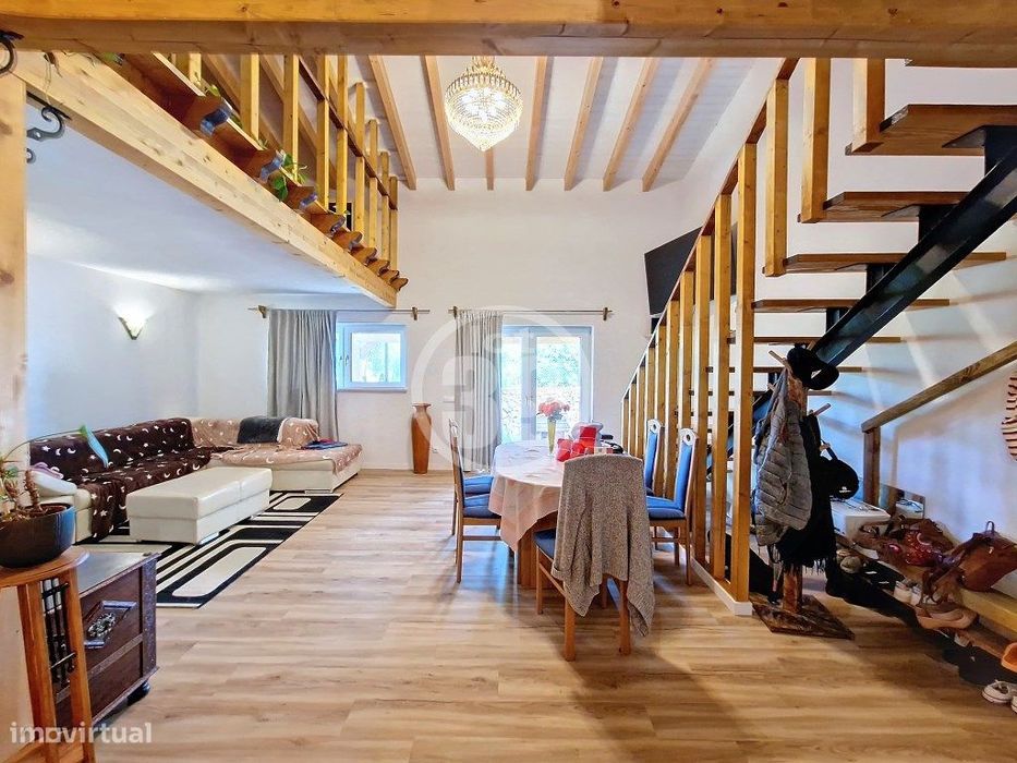 Charmosa casa de campo renovada, situada em Ferreiras, a 10 minutos...