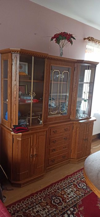 Sprzedam drewnianą meblościankę