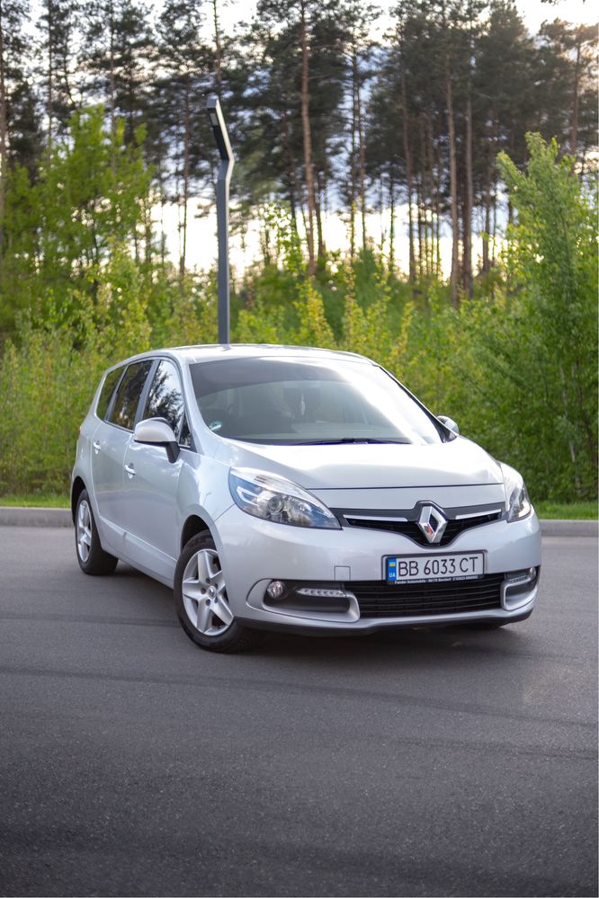 Продам renault grand scenic 2014