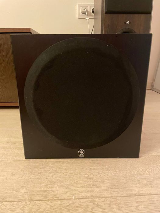 Сабвуфер Yamaha YST-SW012