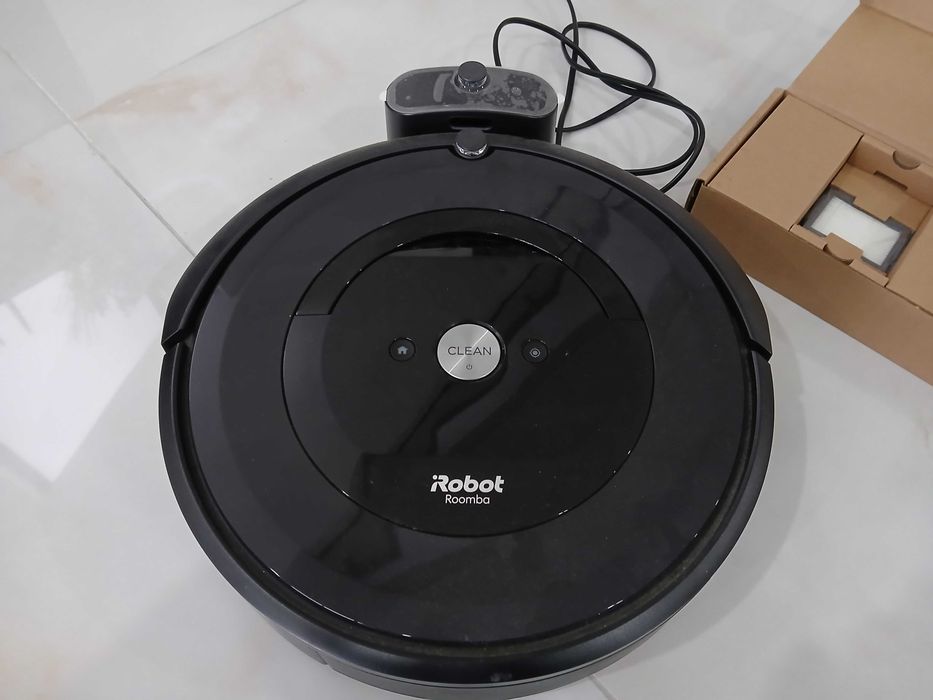 Aspirador IRobot Roomba e5 com muito pouco uso!