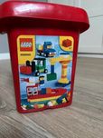 Wiaderko z klockami Lego